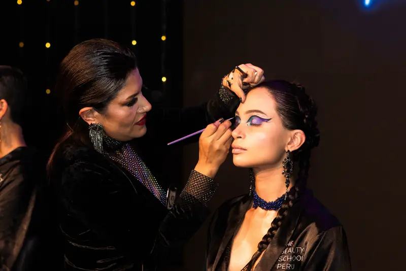 The Beauty School · Carrera Profesional